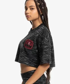 Quiksilver X Stranger Things Women's Upside Down Cropped T-Shirt 8 Quiksilver X Stranger Things Women's Upside Down Cropped T-Shirt